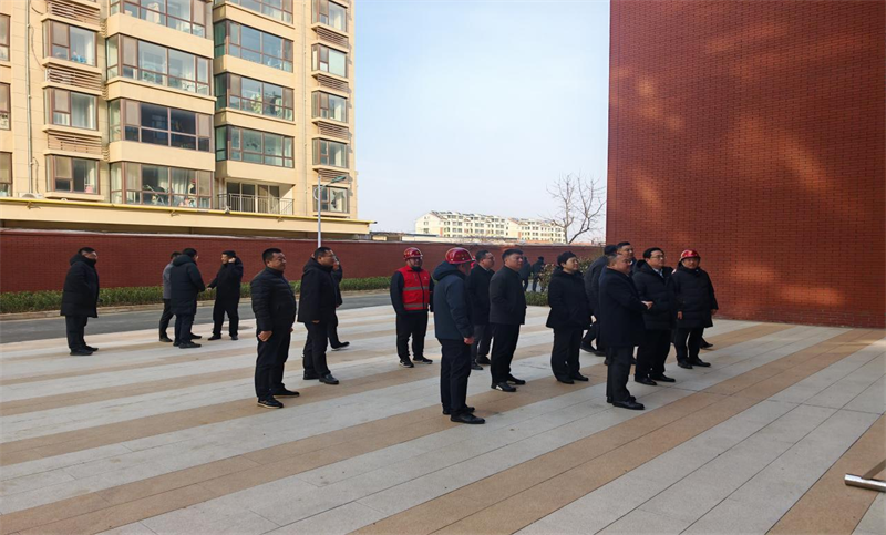 青島市副市長(zhǎng)解宏勁一行蒞臨萊西一中改善提升工程項(xiàng)目調(diào)研