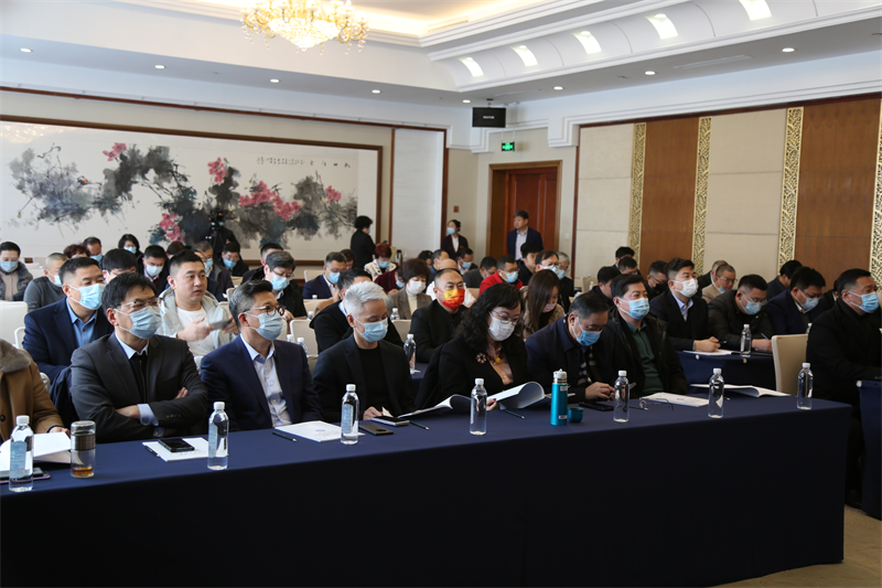 集團(tuán)公司董事長(zhǎng)孫涌出席青島市工商聯(lián)十三屆四次常委會(huì)及十三屆五次執(zhí)委會(huì)議(圖1)